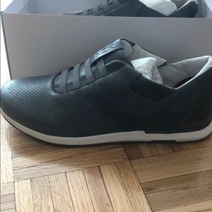 Men’s KIZIK size 13 Grey